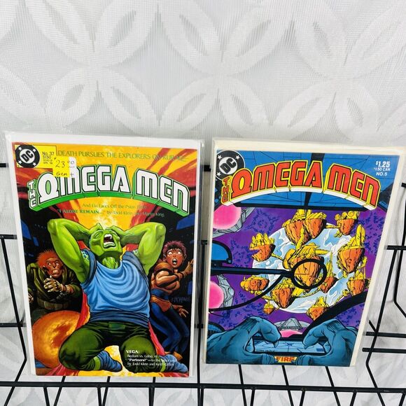 OMEGA MEN 5 37 lot 1st Solo Lobo Story New Costume and Origin (1983 DC Comics) - Picture 1 of 7